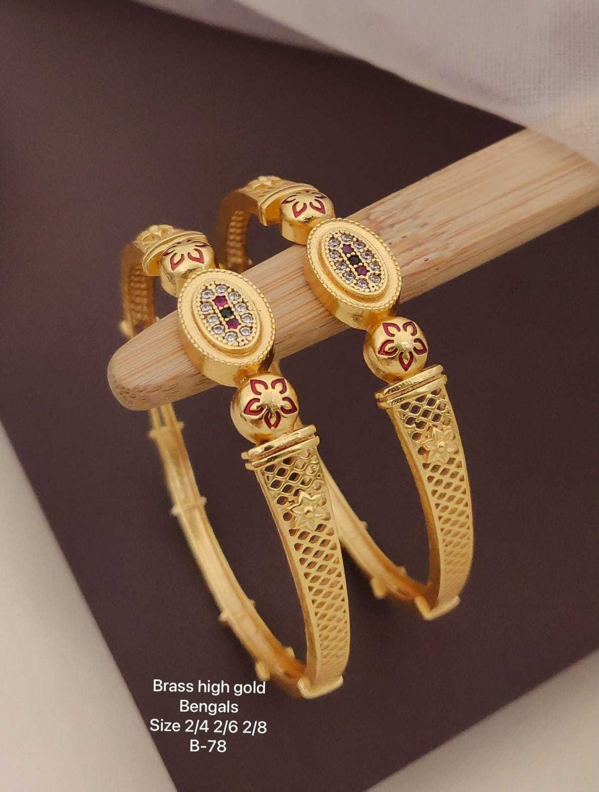 Oval Setting Bangles with Lattice Shanks