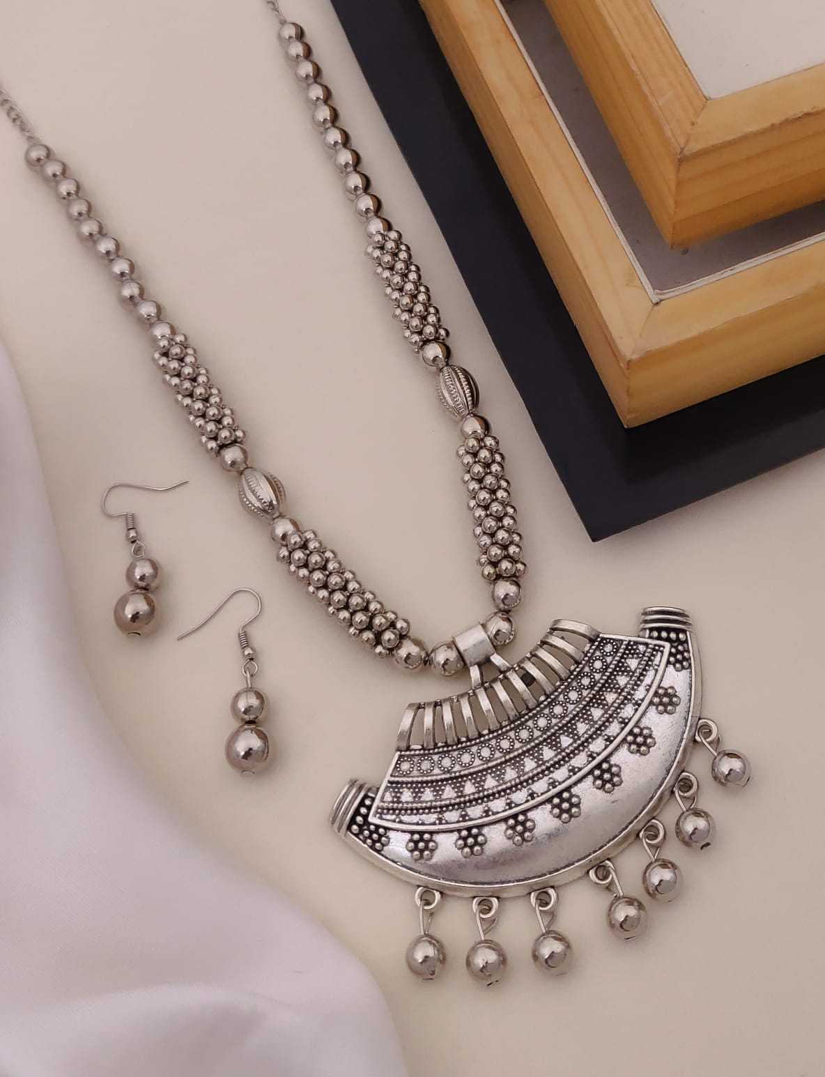 Oxidised Heart Pendant Long Necklace & Hook Earrings