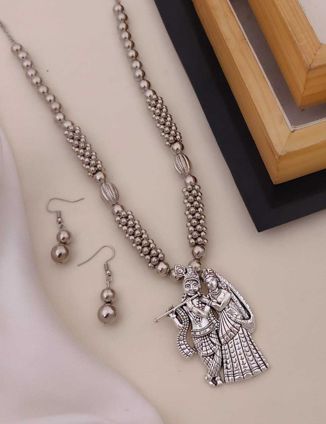 Oxidised Heart Pendant Long Necklace & Hook Earrings