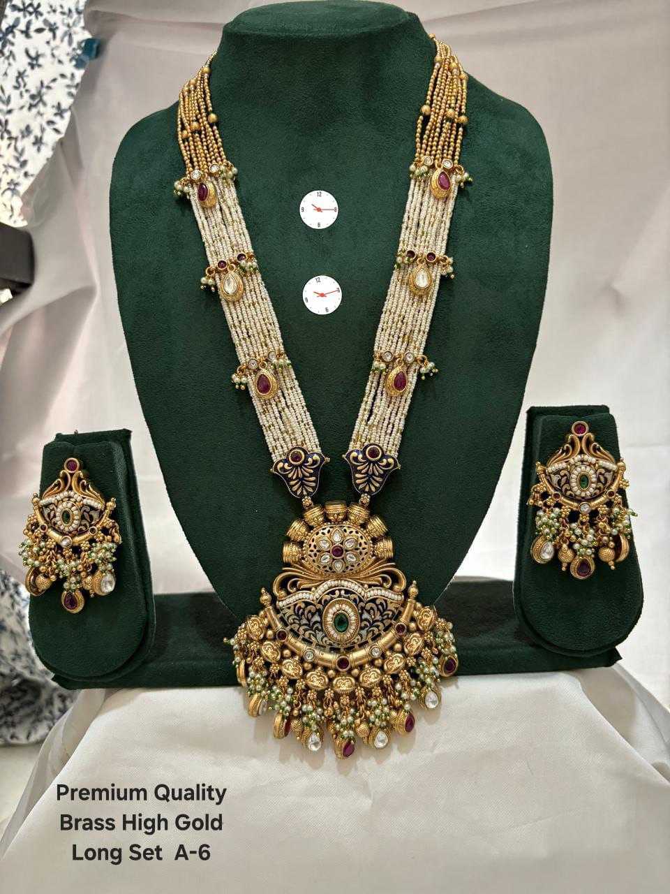 Pearl Strand Long Set with Antique Pota Stone Pendant