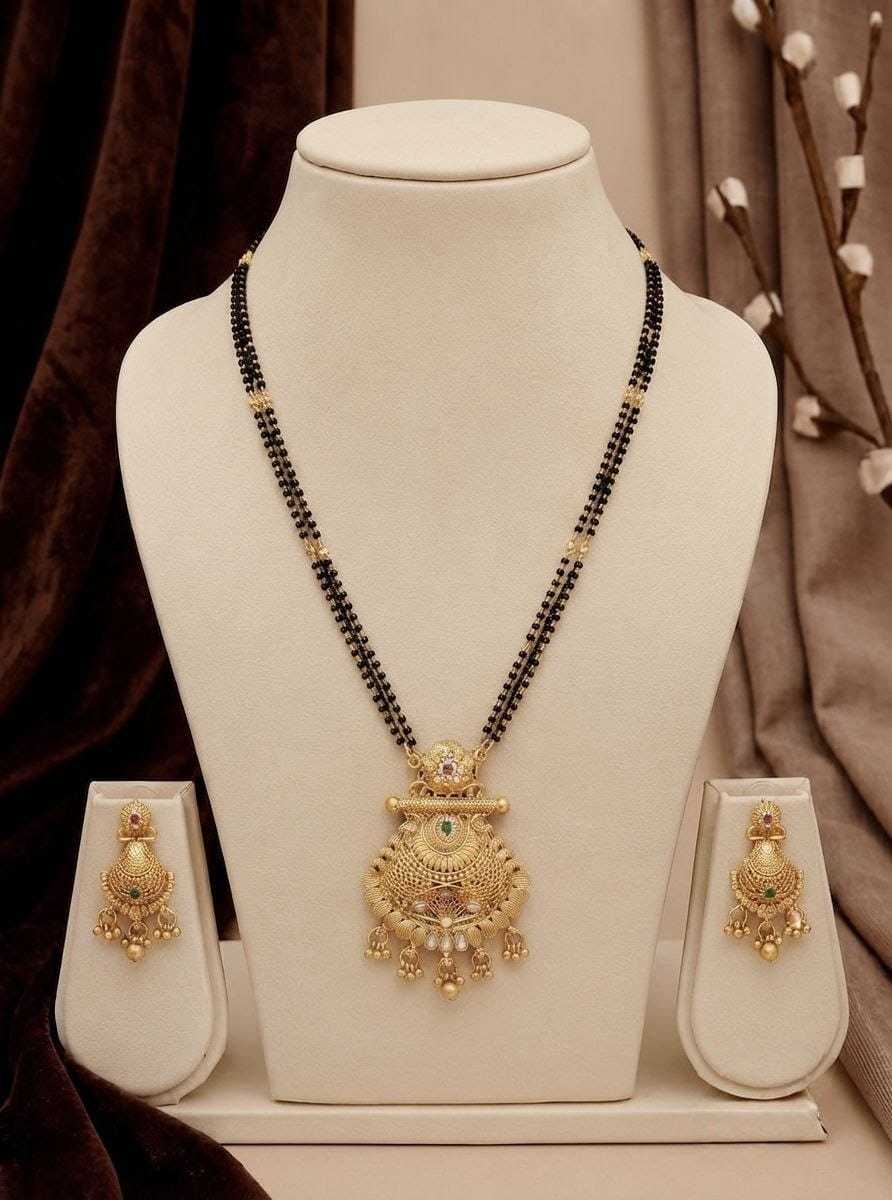 Pearl Strand Long Set with Temple Pendant