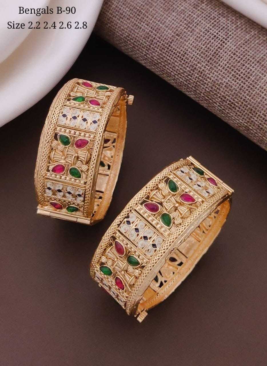 Rajwada Kada Pair with Meenakari & Kundan Work