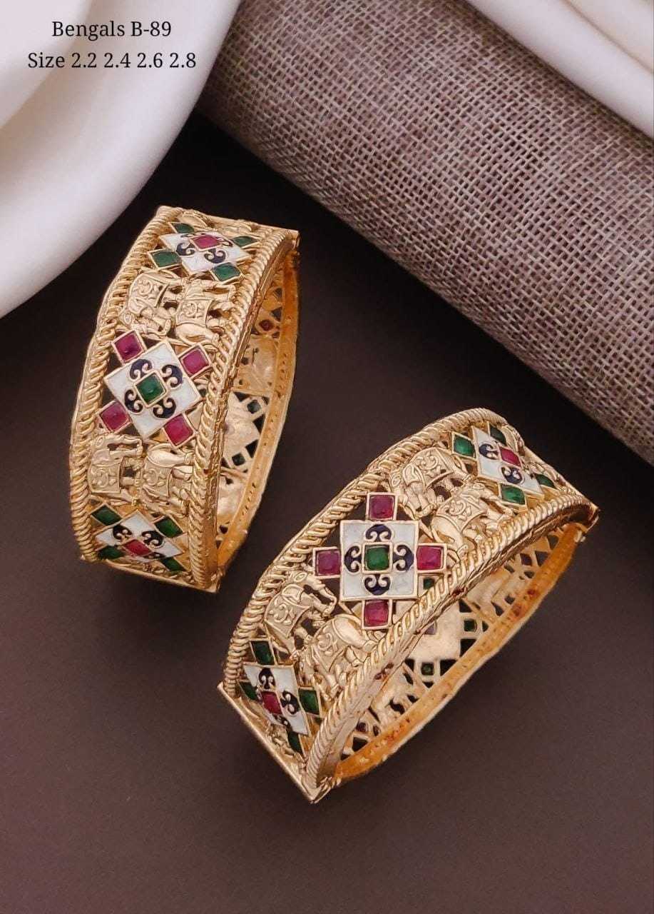 Rajwada Kada Pair with Meenakari & Kundan Work