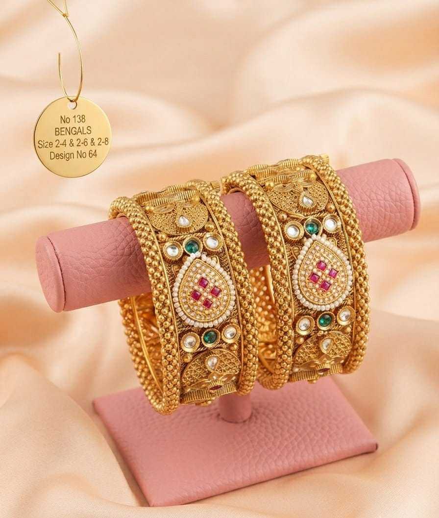Rajwadi Kangan Pair with Pearl Paisley and Kundan Stones