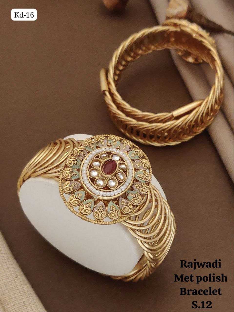 Rajwadi Matt Polish Spring Kada with Kundan