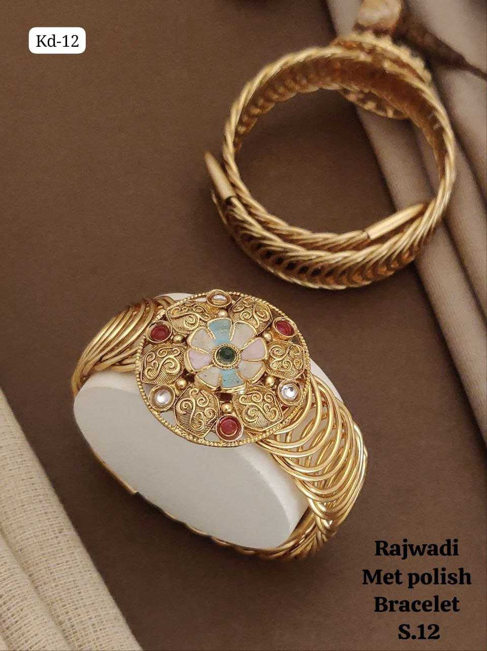 Rajwadi Matt Polish Spring Kada with Kundan