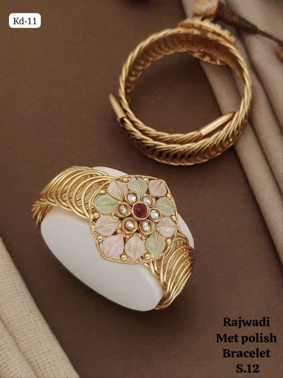 Rajwadi Matt Polish Spring Kada with Kundan