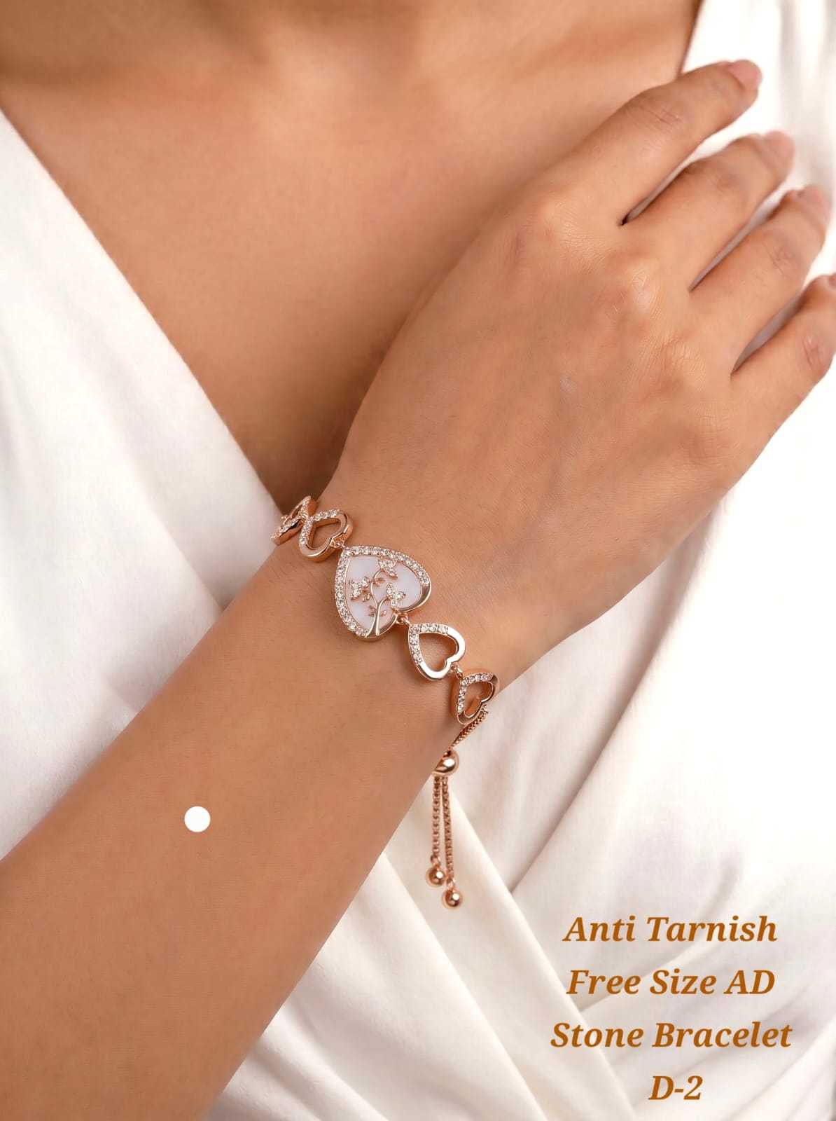 Romantic Heart Link Bracelet in Rose Gold