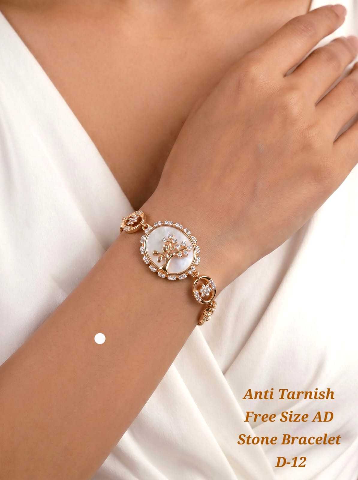 Romantic Heart Link Bracelet in Rose Gold