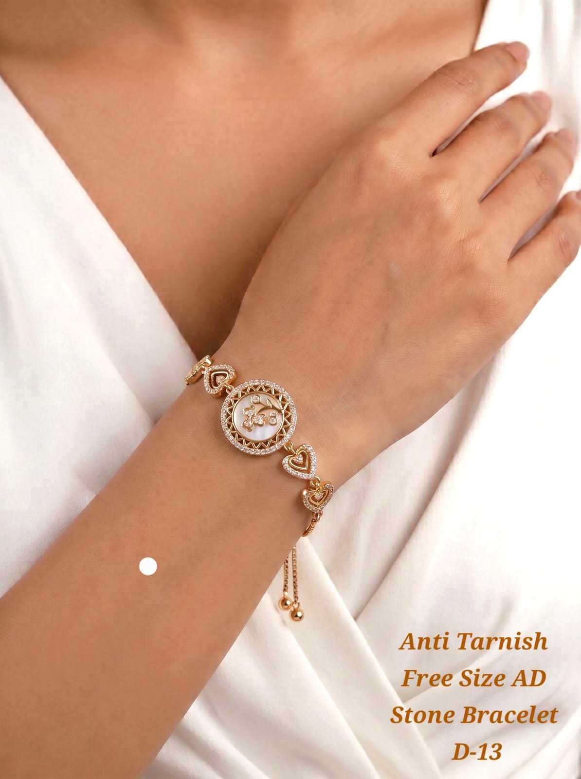 Romantic Heart Link Bracelet in Rose Gold