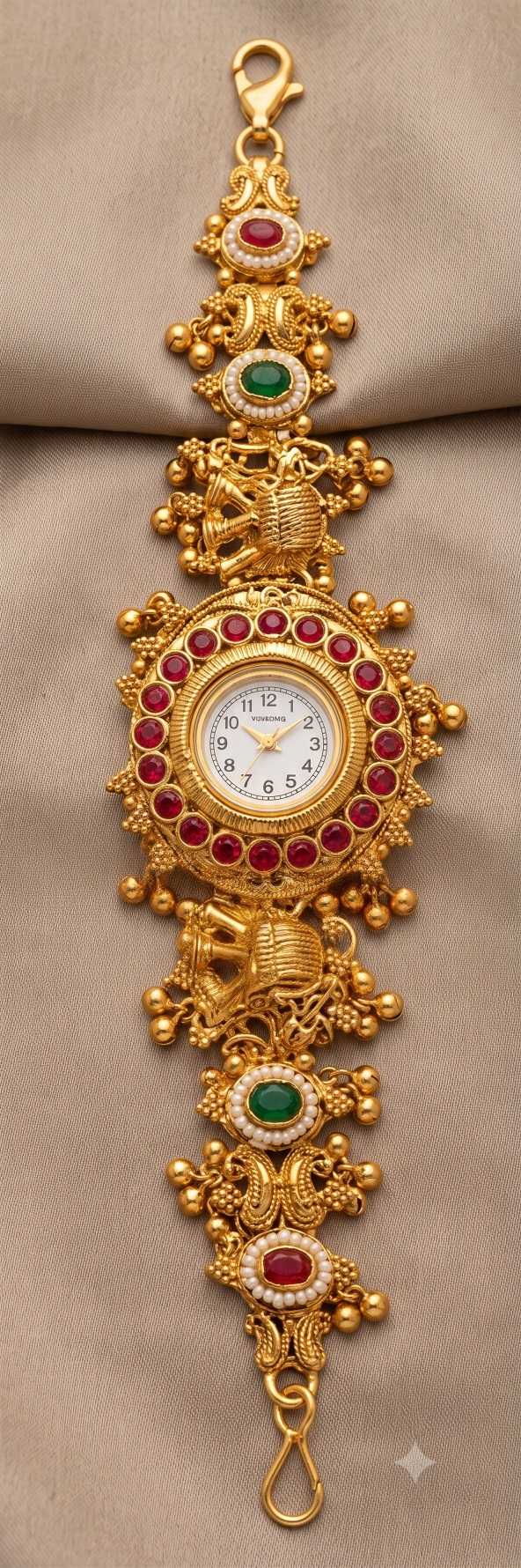 Round White Dial Antique Bracelet Watch