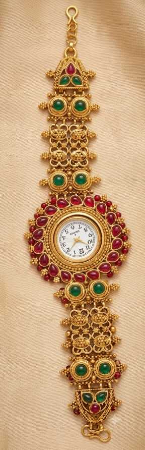 Round White Dial Antique Bracelet Watch