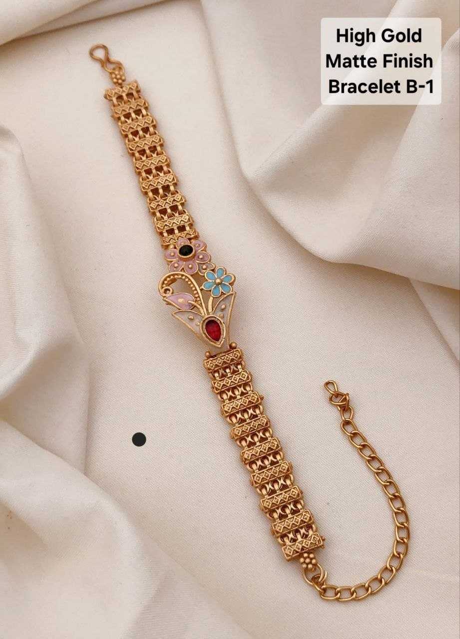 Royal Floral Matte Bracelet in High Gold