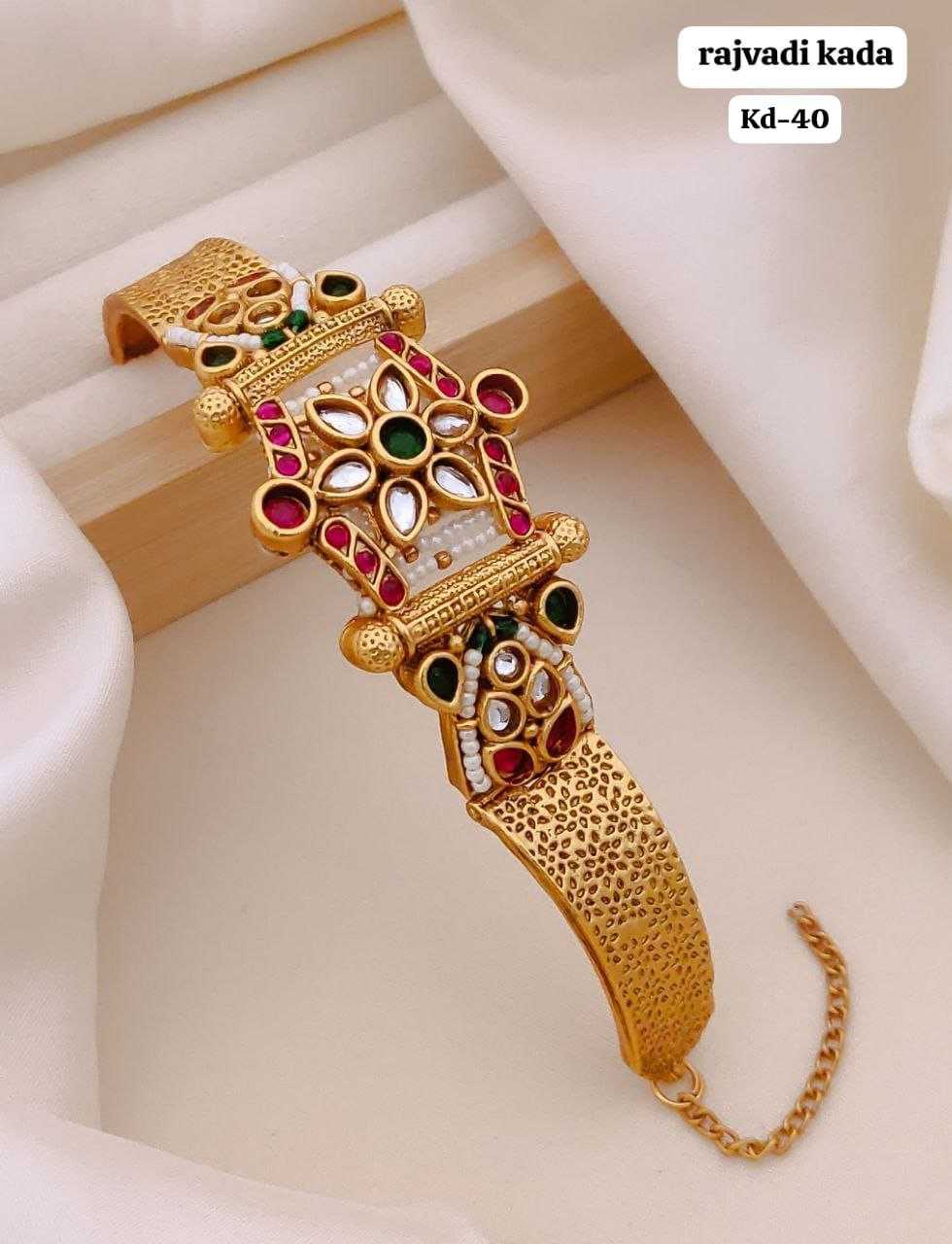 Royal Rajvadi Textured Kada Cuff