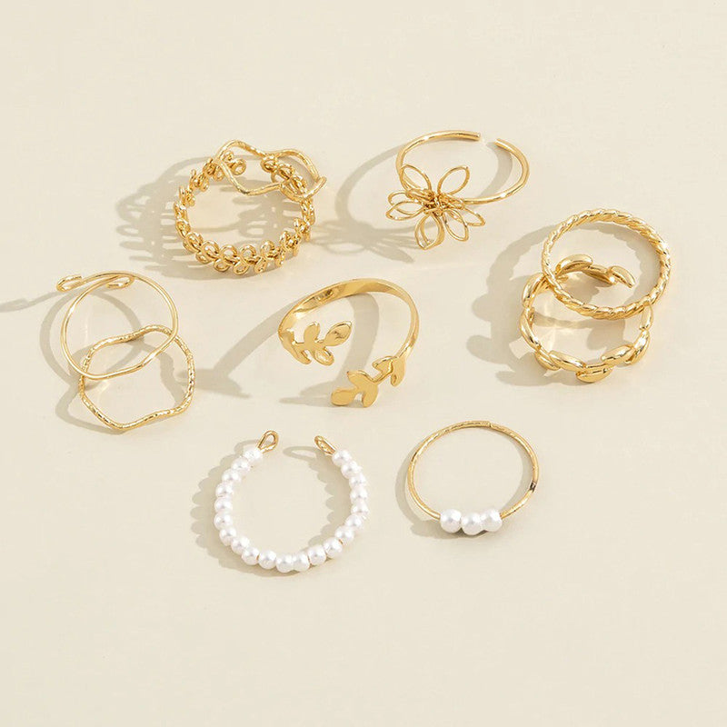 Everyday Gold Look Combo: Set of 10 Rings & Star Coin Necklace