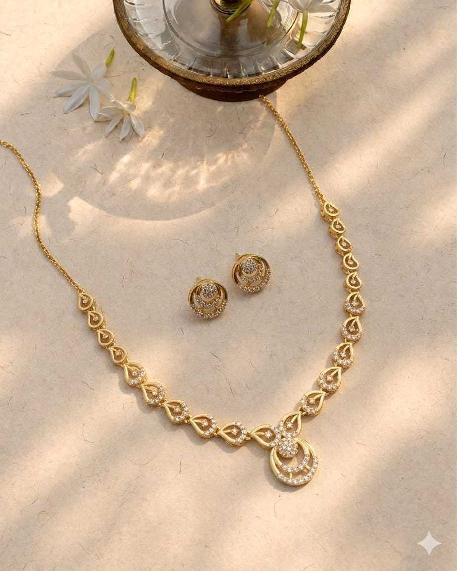 Teardrop Collarbone Necklace with American Diamonds