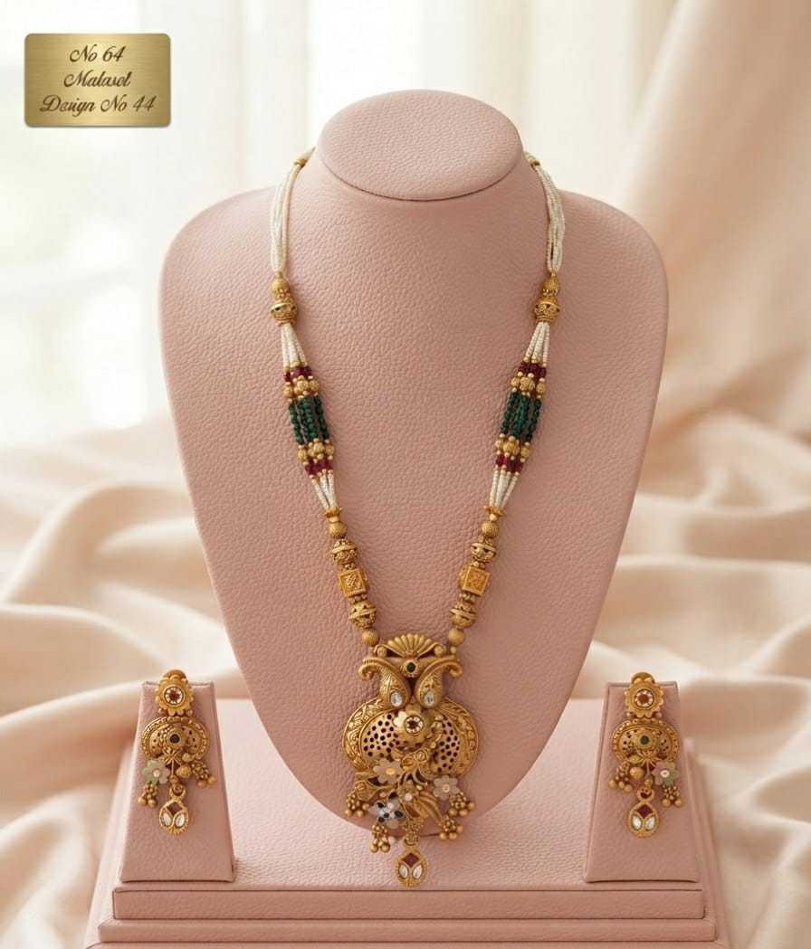 Twin Paisley Pendant Pearl Mala with Green Beads and Gold Stations