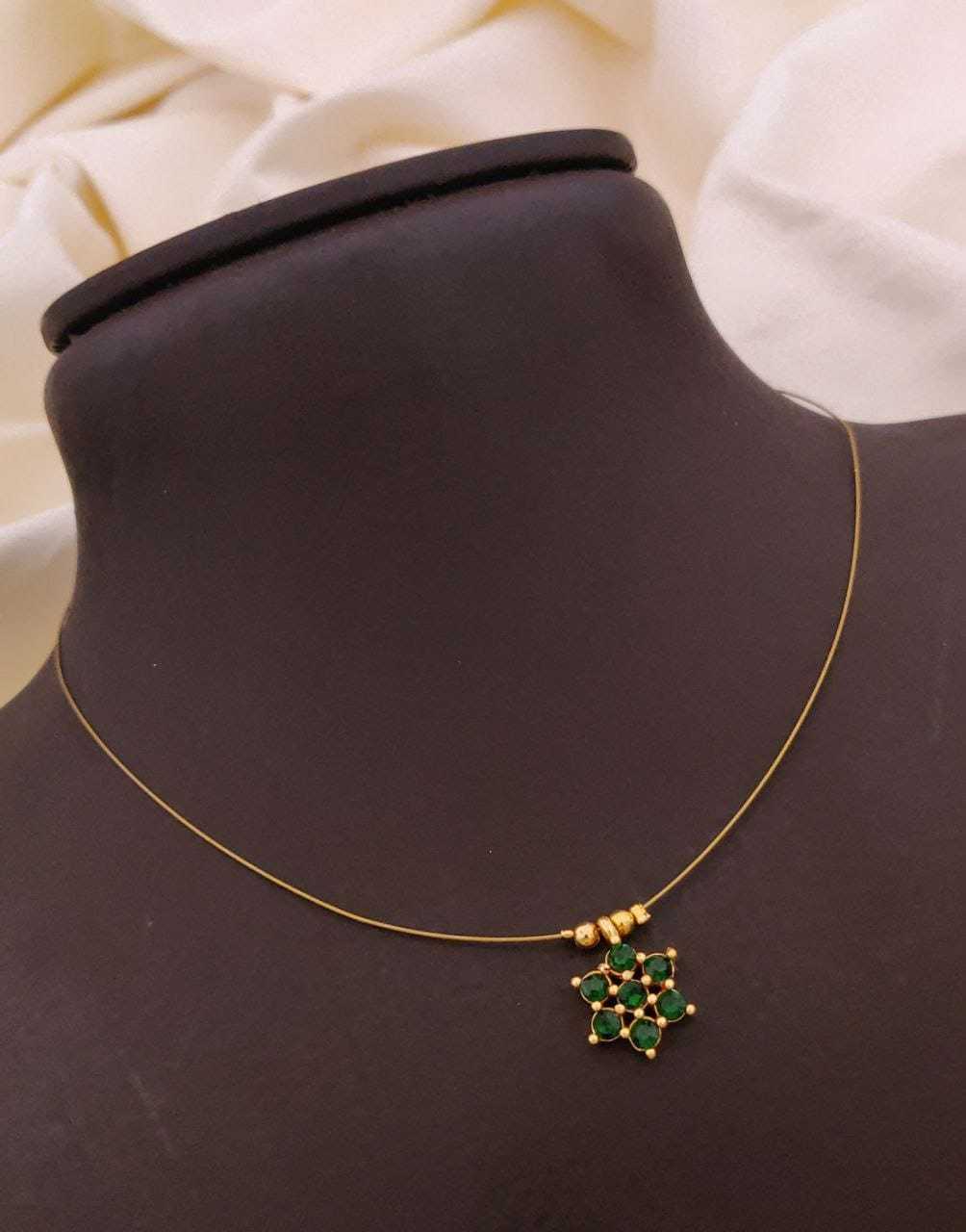Wire Chain Necklace with Green Floral Star Pendant