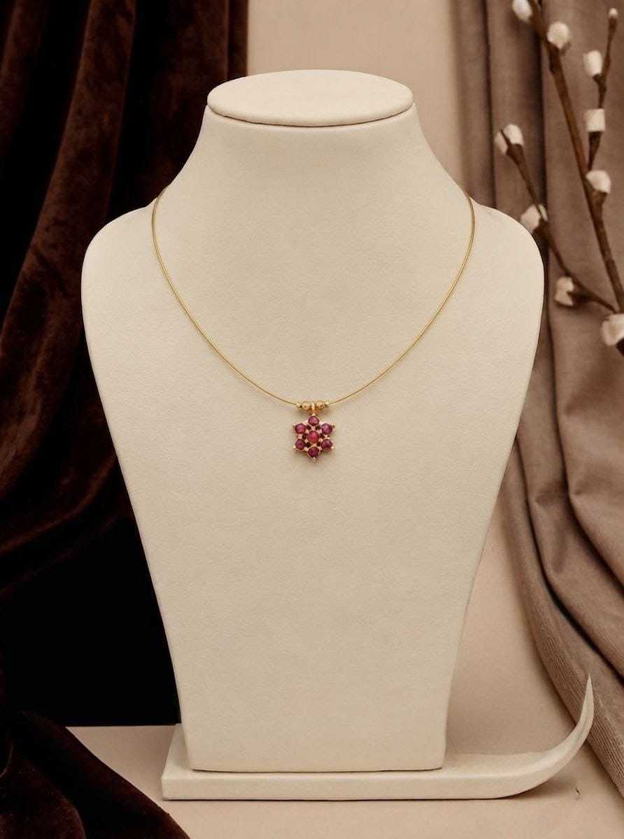 Wire Chain Necklace with Green Floral Star Pendant