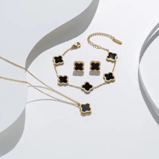 Kaali Clover Jewelry Set